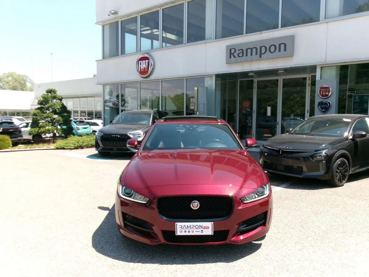 Jaguar XE usata a Venezia (7)