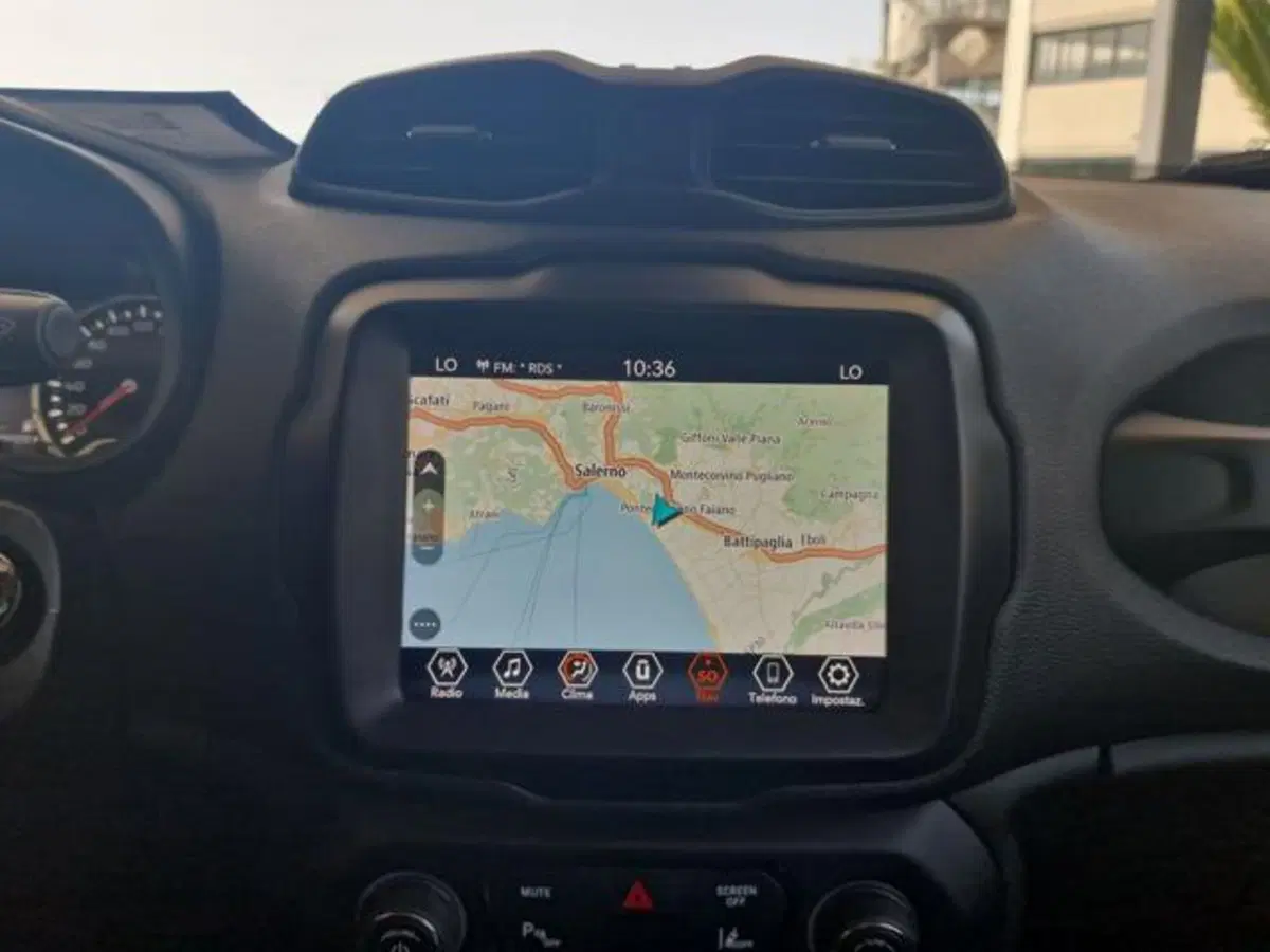 Jeep Renegade usata a Salerno (16)