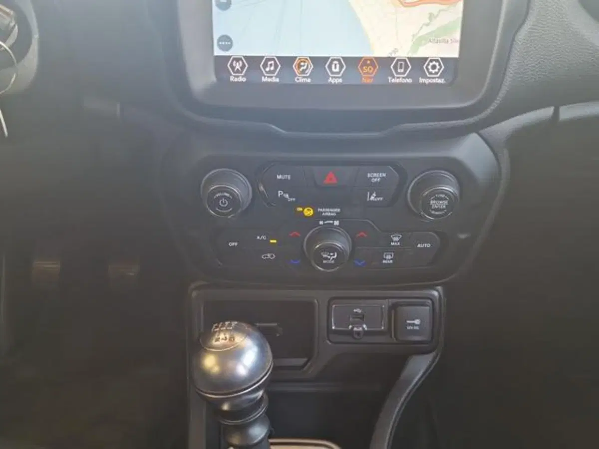 Jeep Renegade usata a Salerno (18)