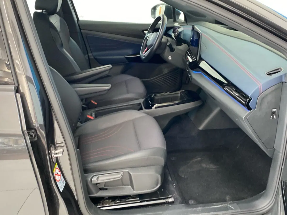 Volkswagen ID.4 usata a Lodi (6)