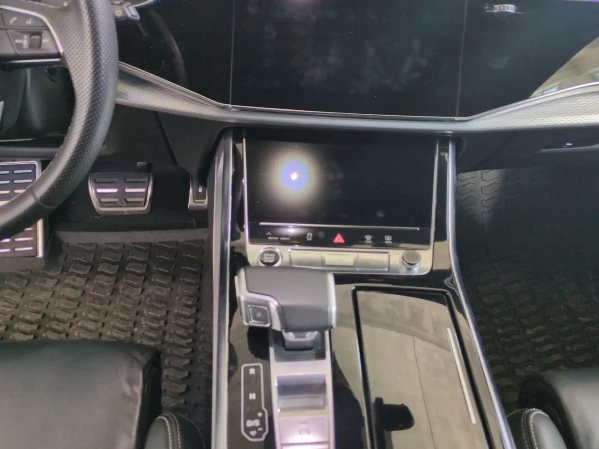 Audi Q8 Sportback usata a Agrigento (10)