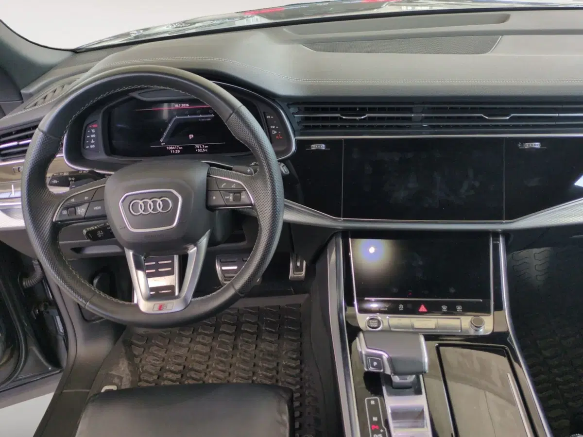 Audi Q8 Sportback usata a Agrigento (9)