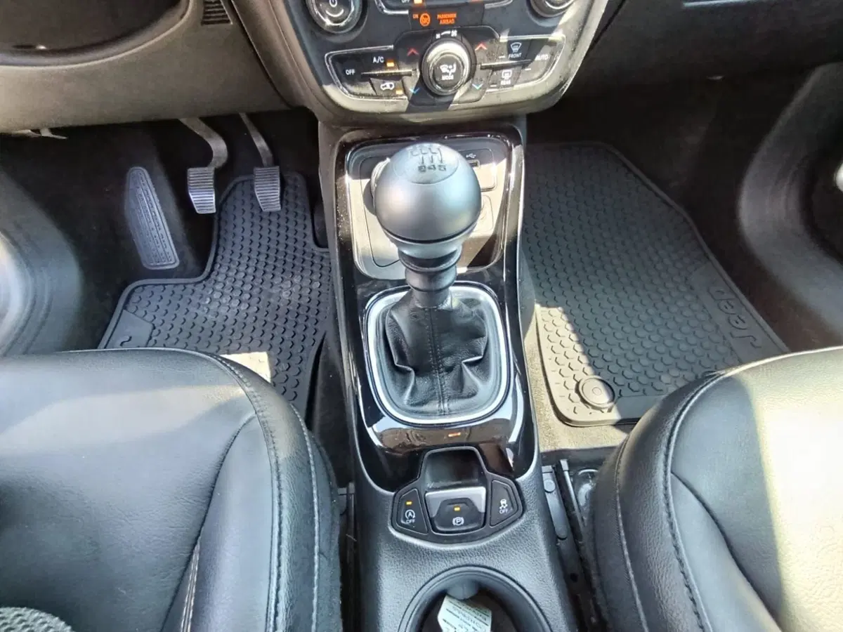 Jeep Compass usata a Massa-Carrara (15)