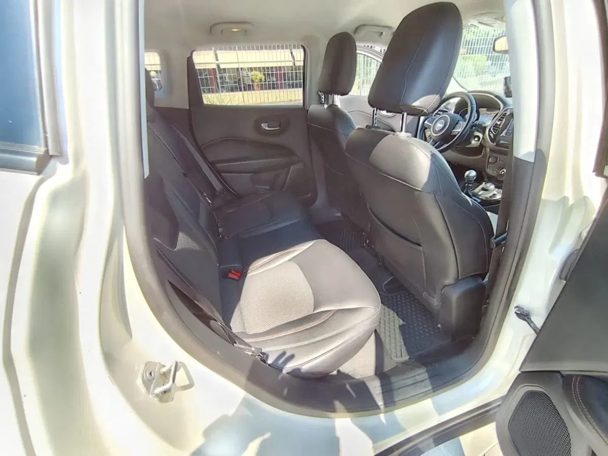 Jeep Compass usata a Massa-Carrara (19)