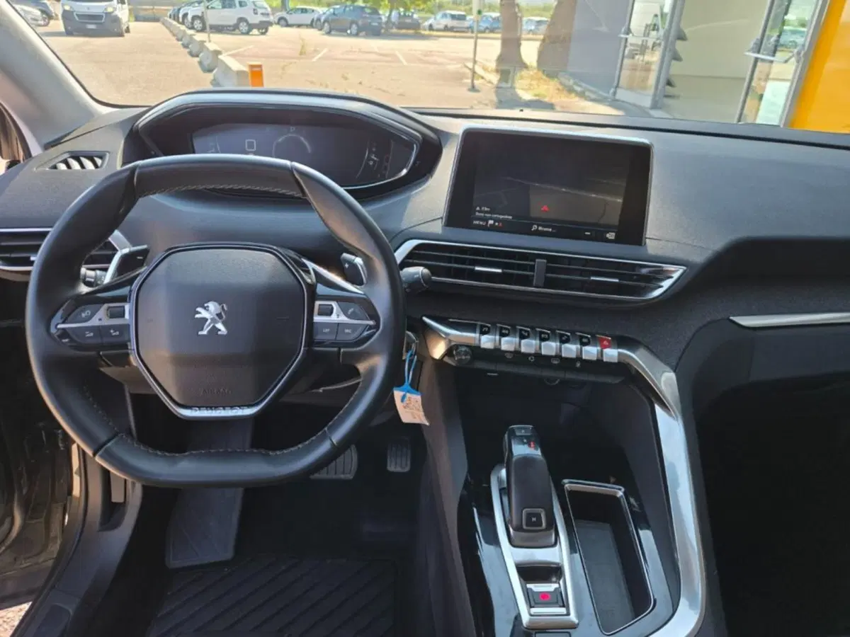 Peugeot 5008 usata a Foggia (10)
