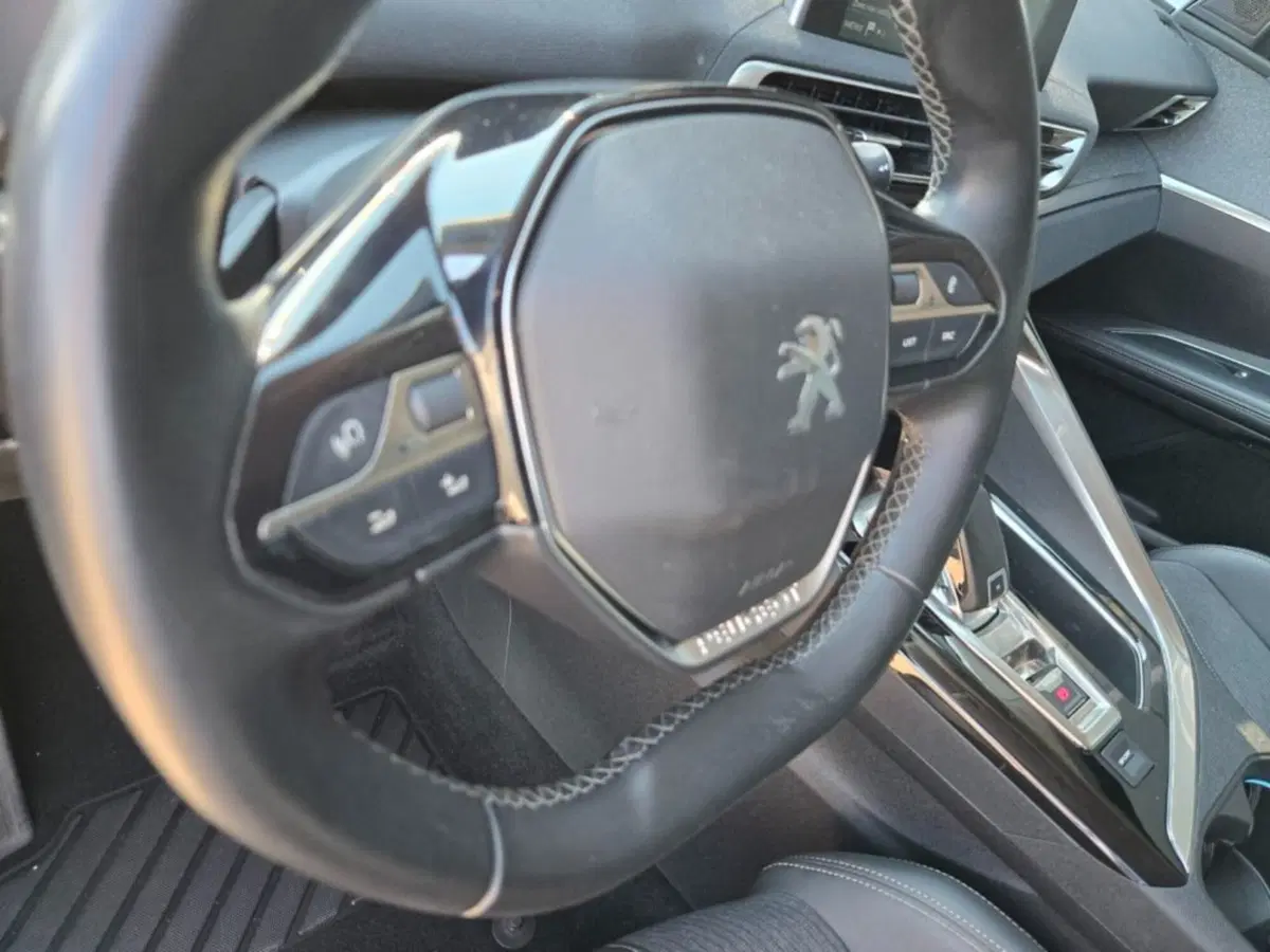 Peugeot 5008 usata a Foggia (17)