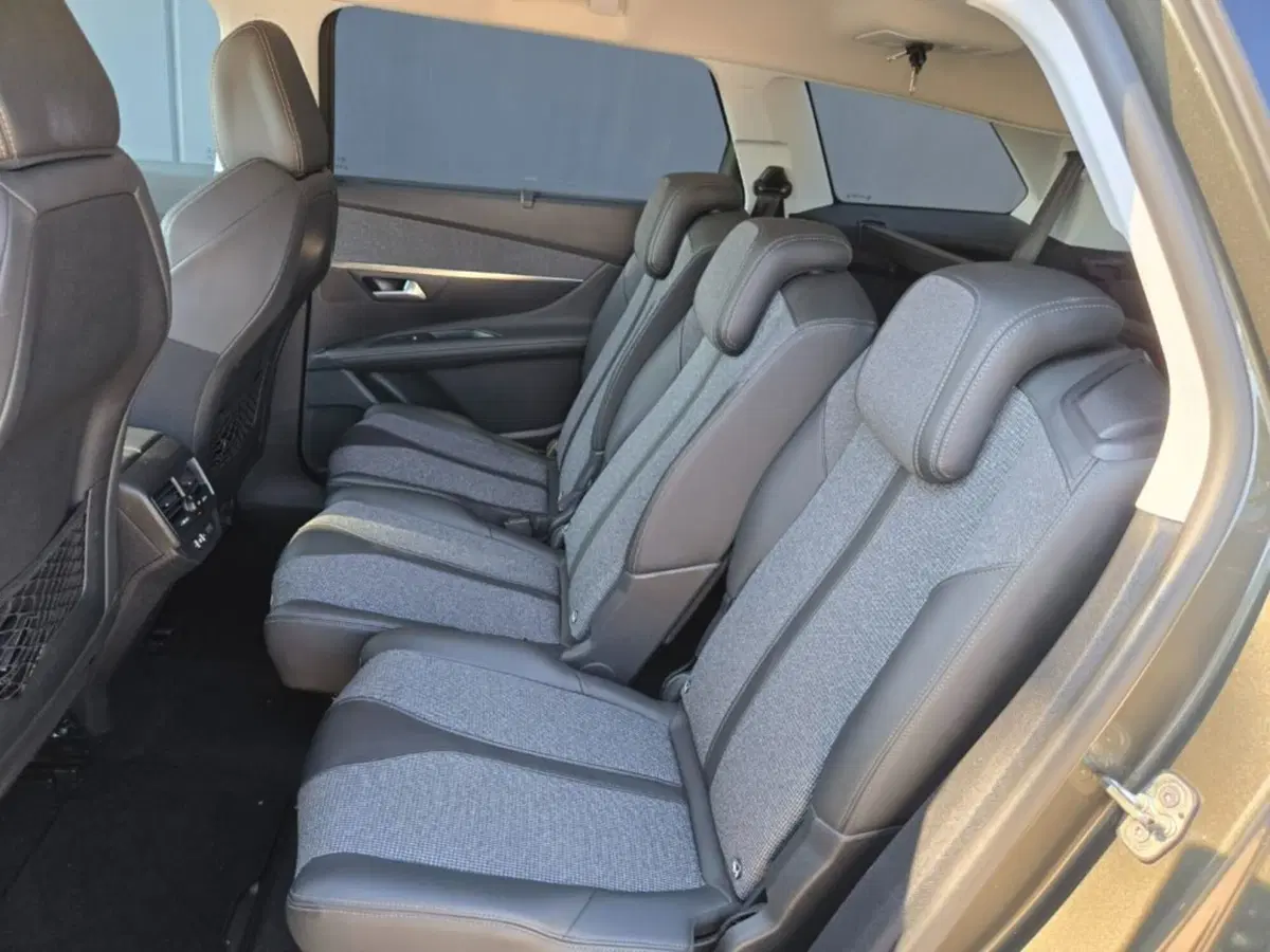 Peugeot 5008 usata a Foggia (20)