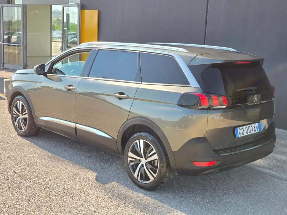 Peugeot 5008 usata a Foggia (3)