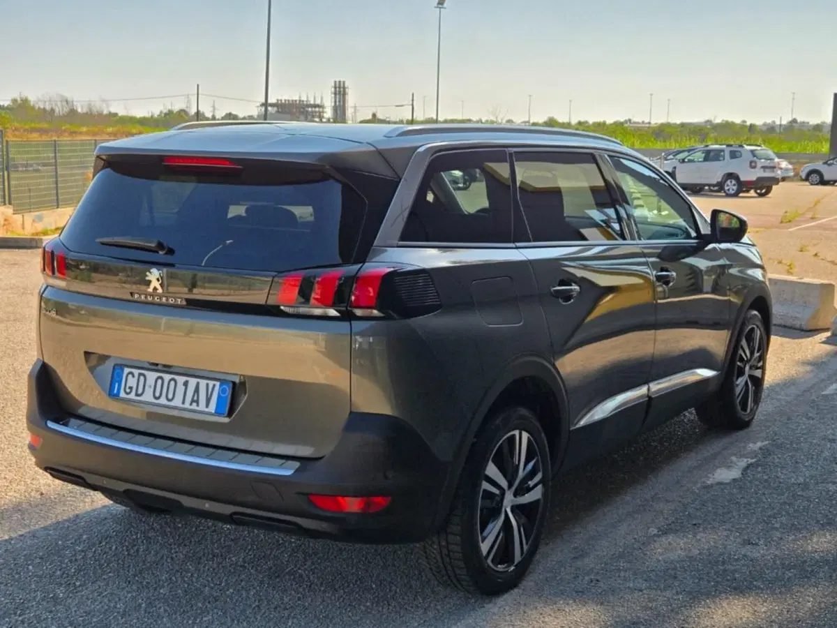 Peugeot 5008 usata a Foggia (5)
