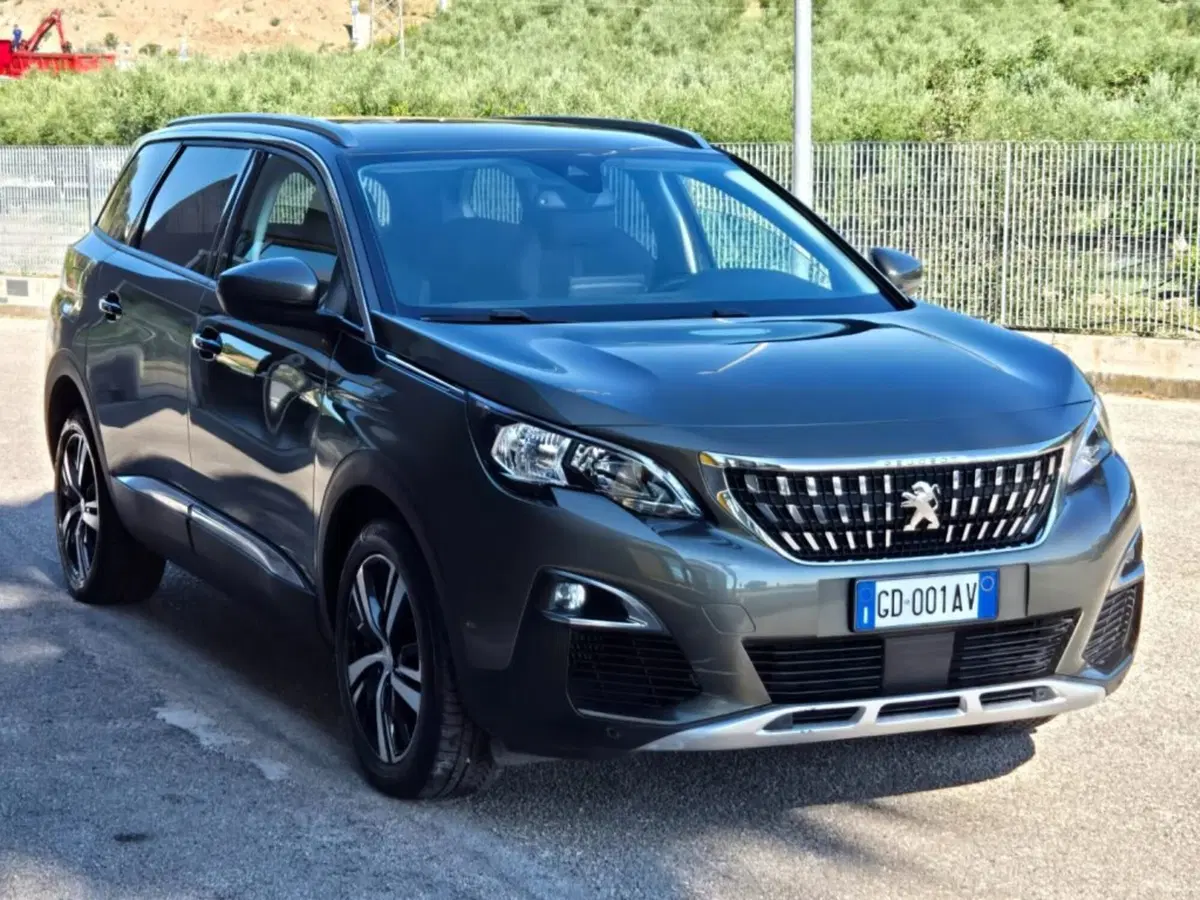 Peugeot 5008 usata a Foggia (6)