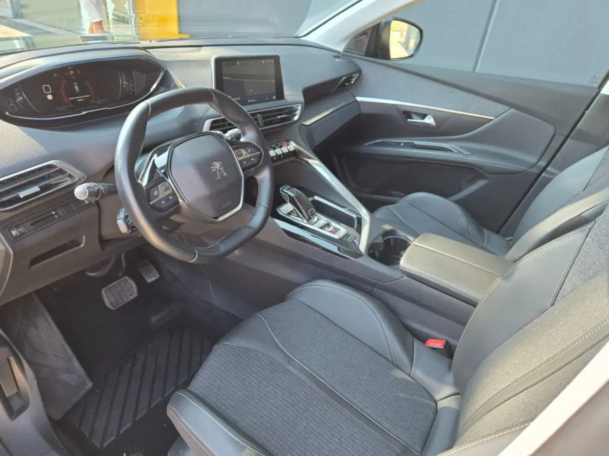 Peugeot 5008 usata a Foggia (9)