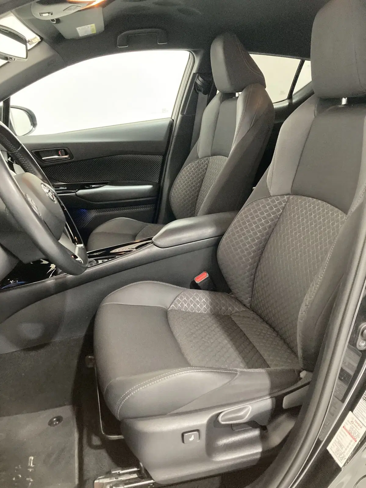 Toyota Toyota C-HR usata a Barletta-Andria-Trani (10)