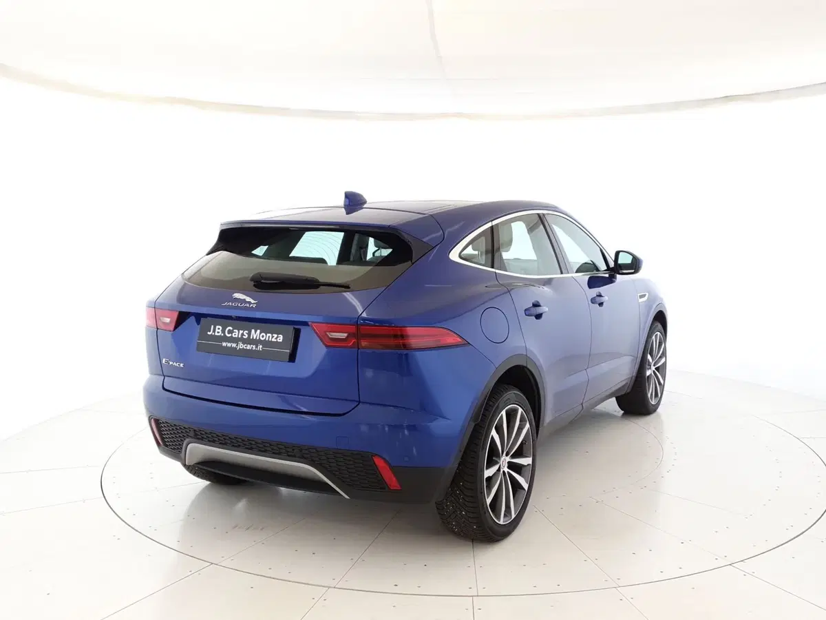 Jaguar E-Pace usata a Monza e Brianza (2)