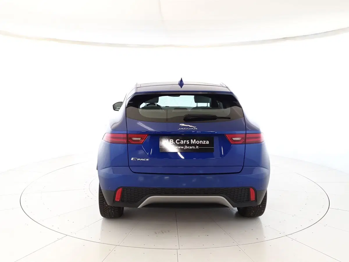 Jaguar E-Pace usata a Monza e Brianza (7)