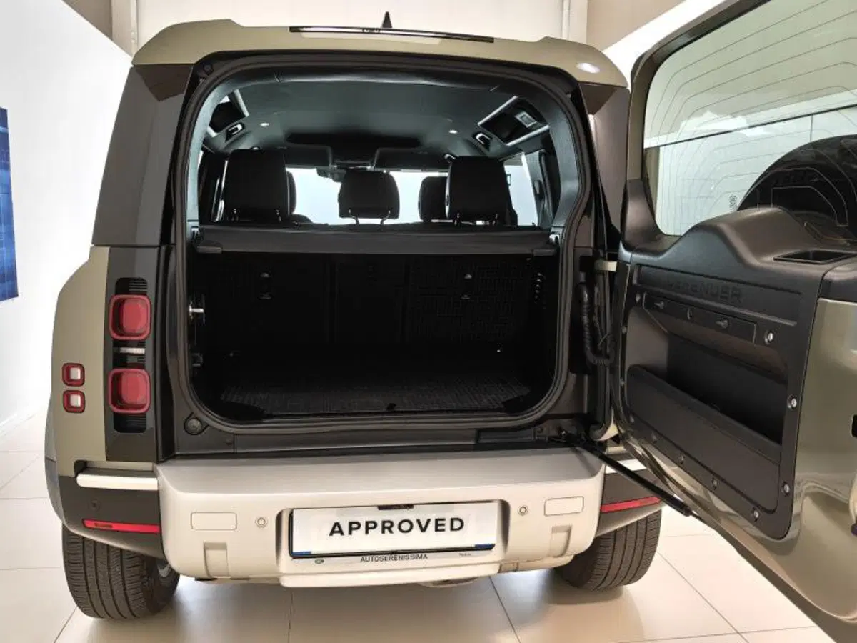 Land Rover Defender usata a Venezia (12)