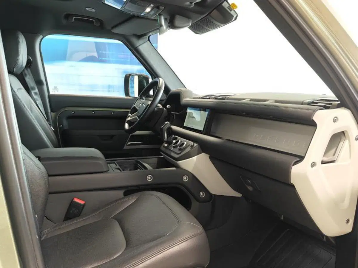 Land Rover Defender usata a Venezia (14)