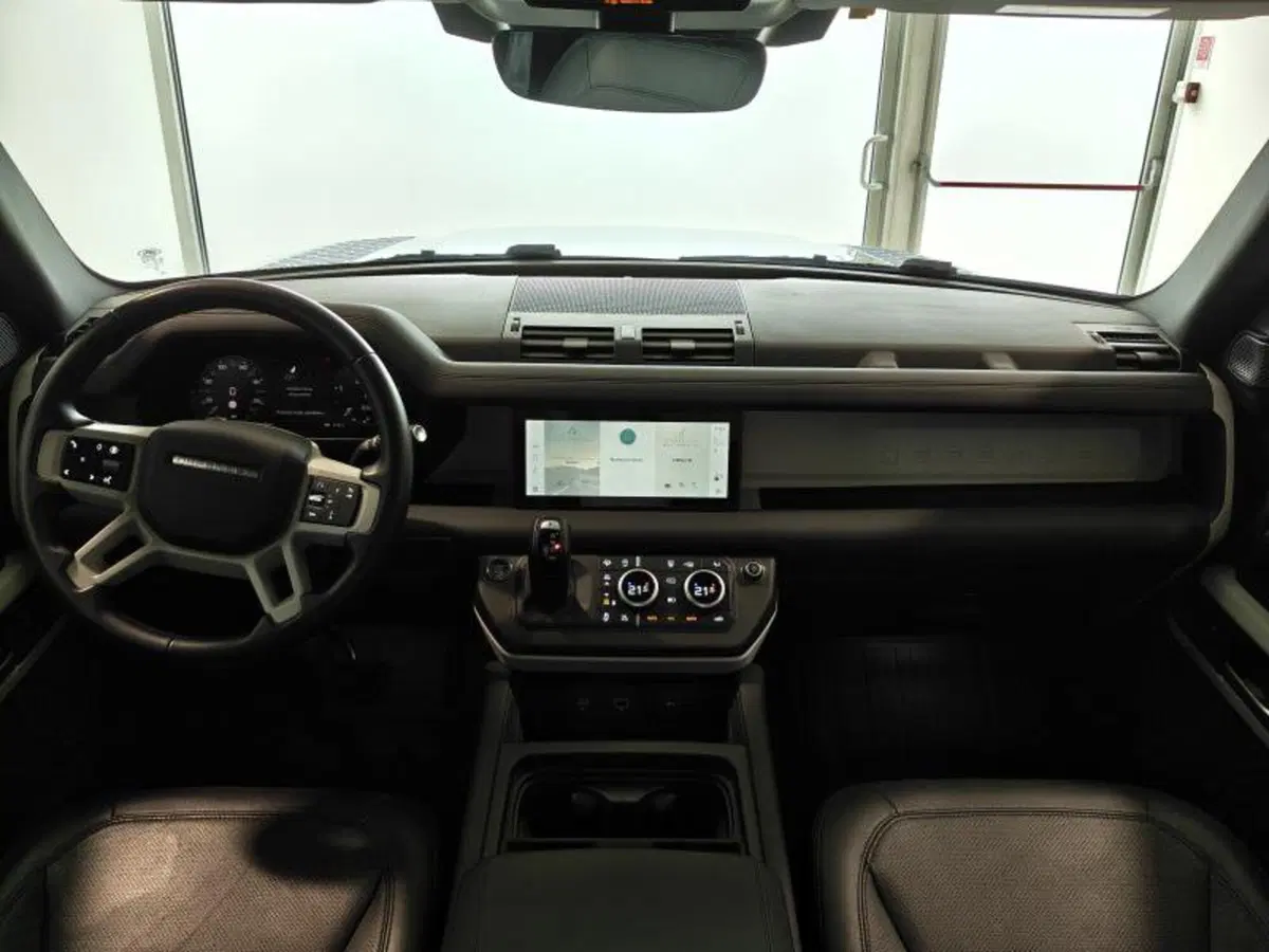 Land Rover Defender usata a Venezia (15)