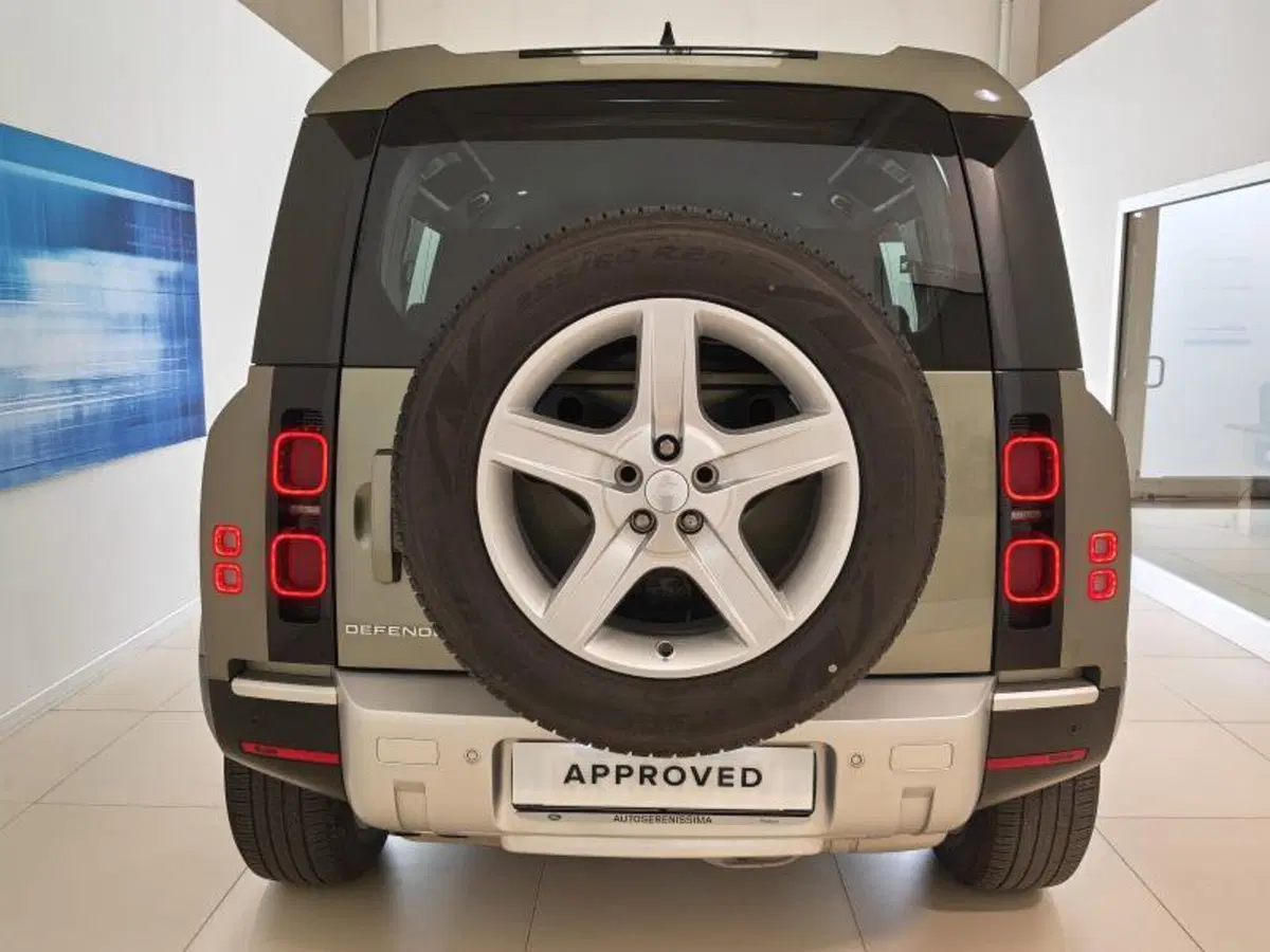 Land Rover Defender usata a Venezia (3)