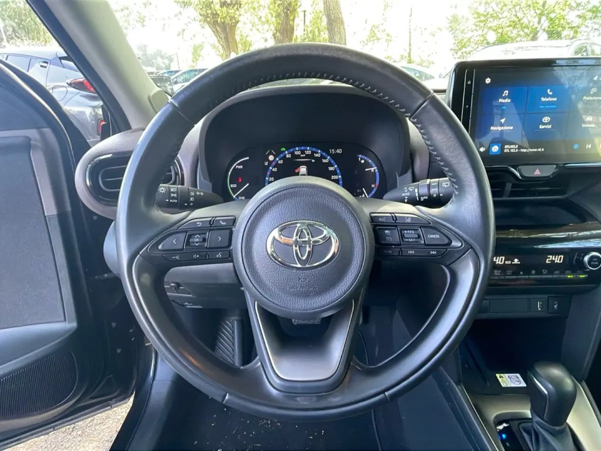 Toyota Yaris Cross usata a Roma (12)
