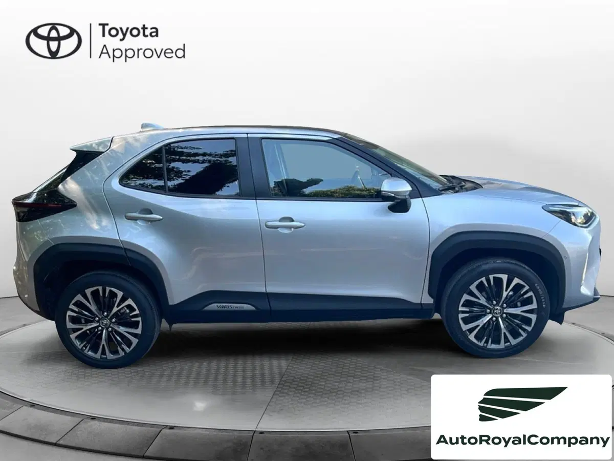 Toyota Yaris Cross usata a Roma (6)