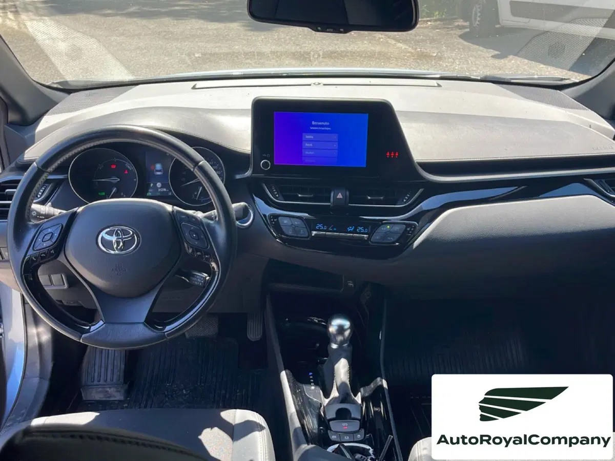 Toyota Toyota C-HR usata a Roma (10)