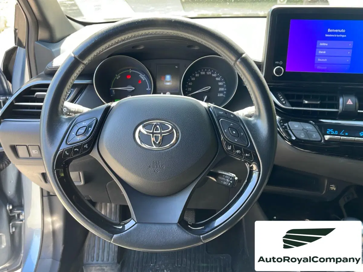 Toyota Toyota C-HR usata a Roma (11)