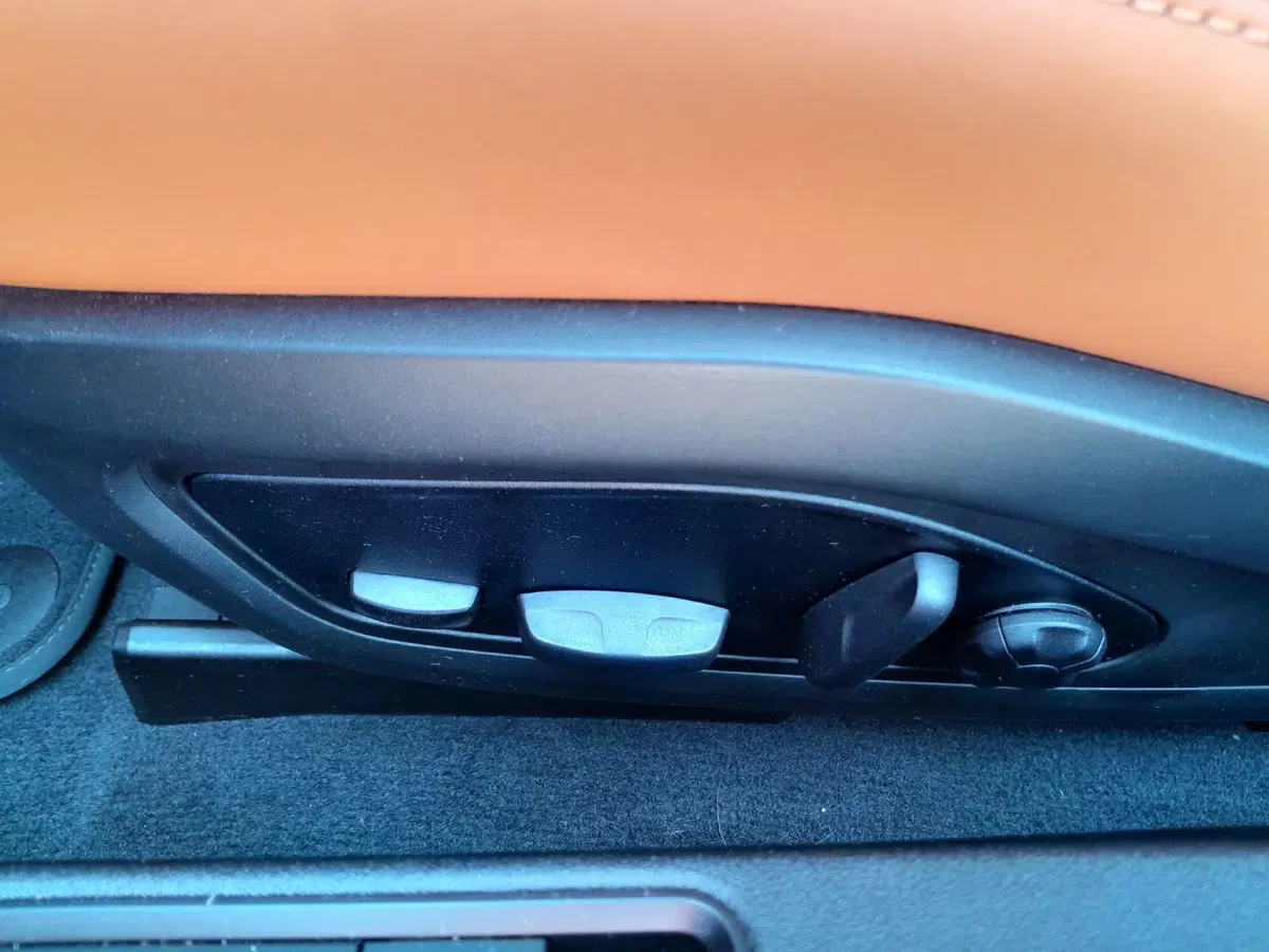Porsche 911 Cabrio usata a Cuneo (14)