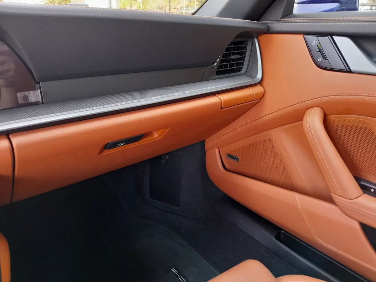 Porsche 911 Cabrio usata a Cuneo (19)