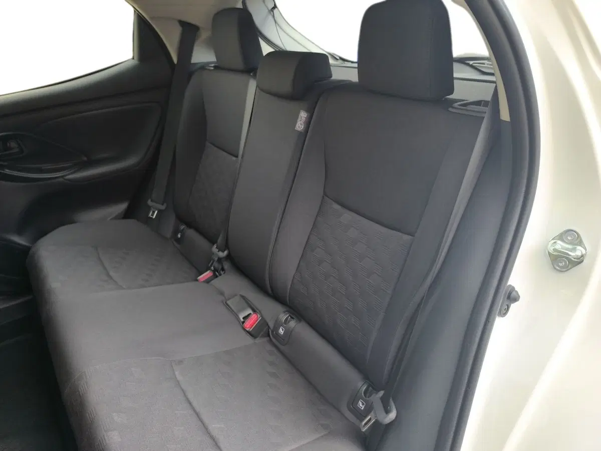 Mazda Mazda2 Hybrid nuova a Udine (10)