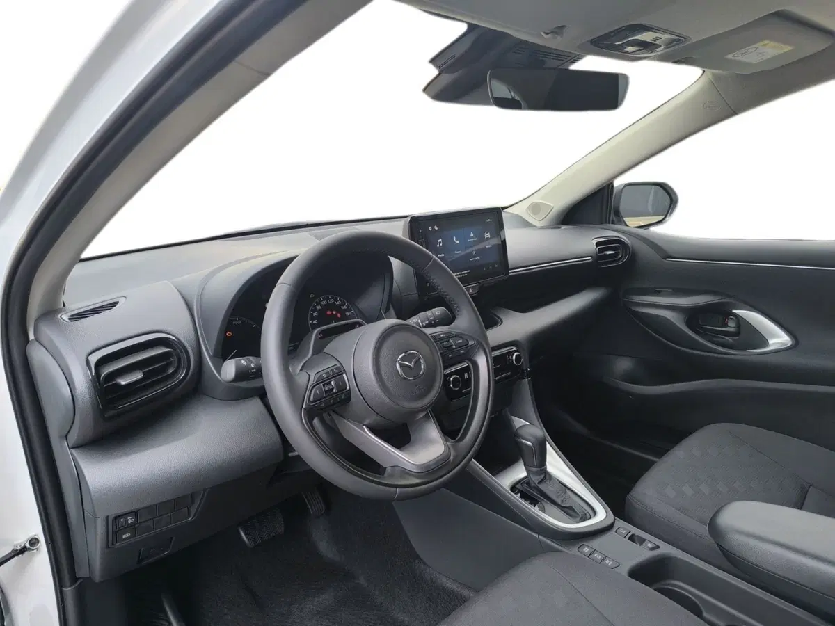 Mazda Mazda2 Hybrid nuova a Udine (8)
