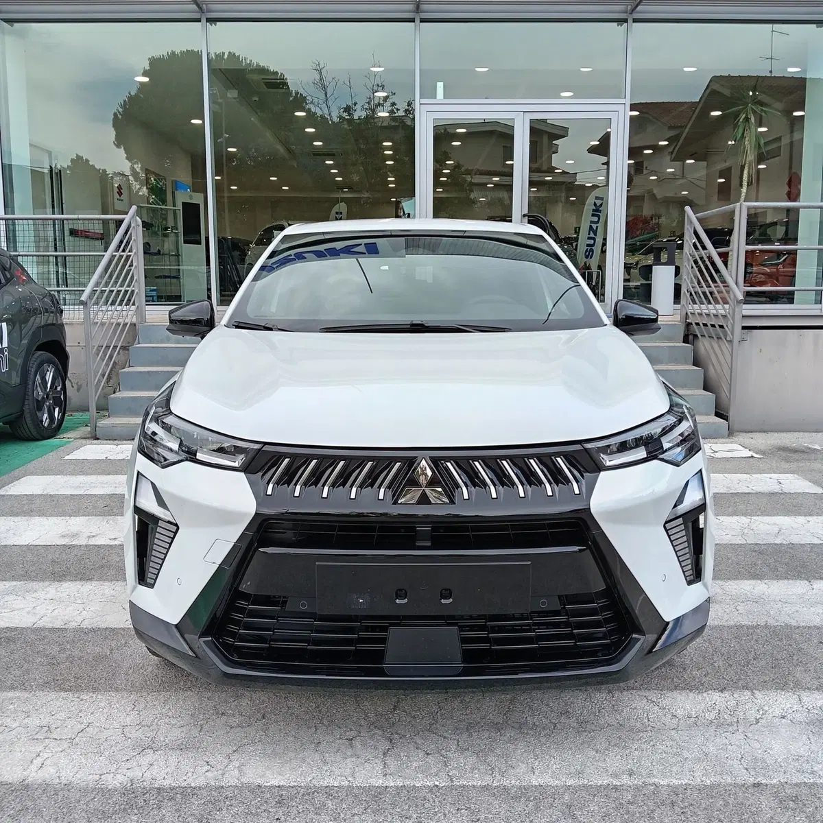 Mitsubishi Grandis nuova a L'Aquila (3)