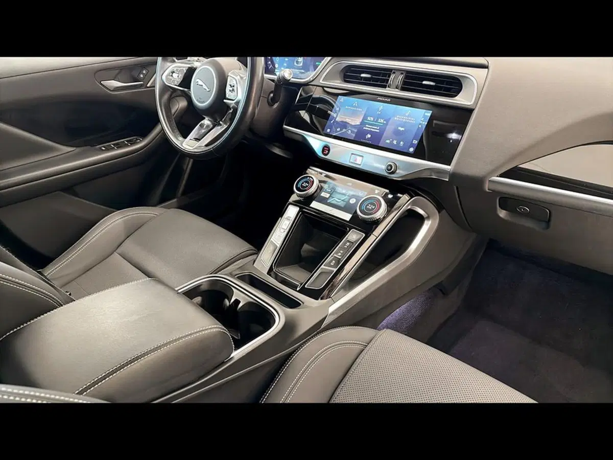Jaguar I-Pace usata a Varese (13)