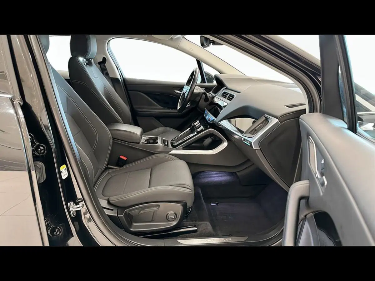 Jaguar I-Pace usata a Varese (3)