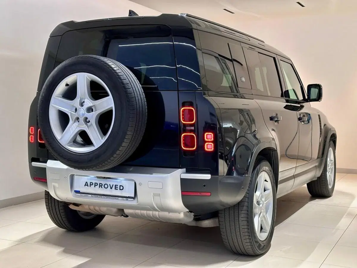 Land Rover Defender usata a Varese (2)