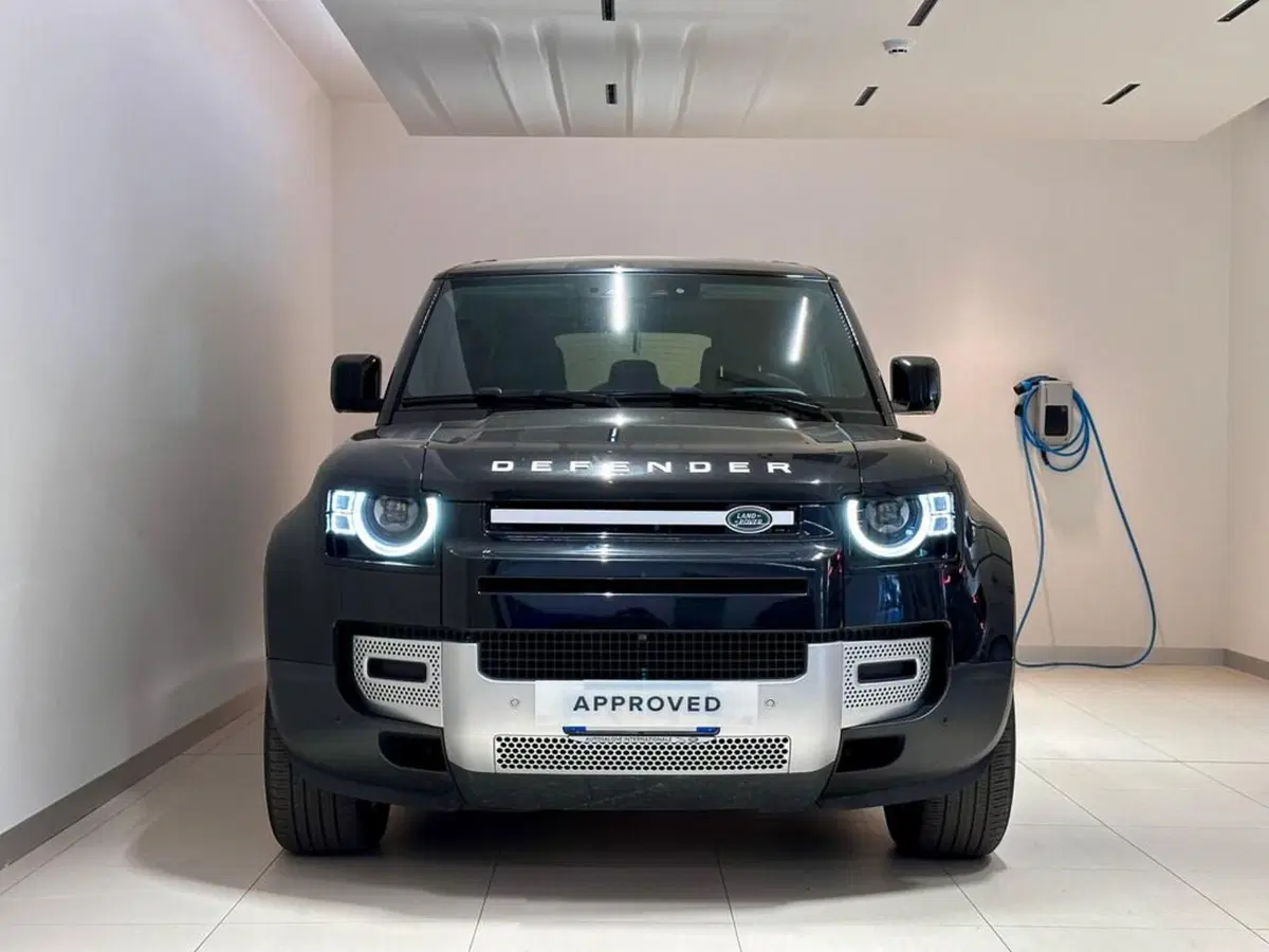 Land Rover Defender usata a Varese (6)