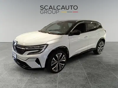Renault Austral 1.2 full hybrid Iconic 200cv auto del 2023 usata a Rosa'