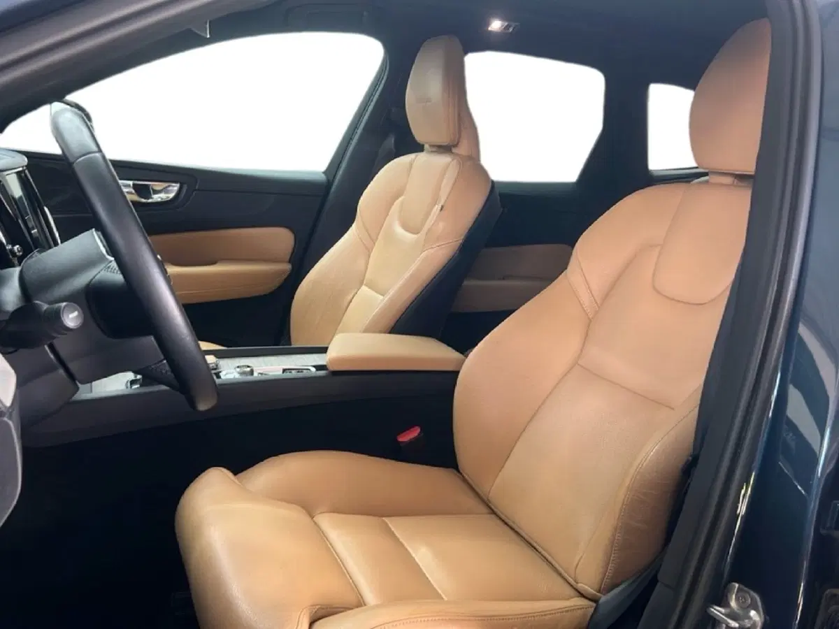 Volvo XC60 usata a Roma (12)