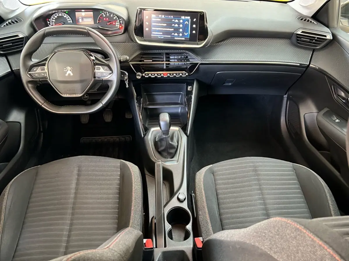Peugeot 208 usata a Roma (11)