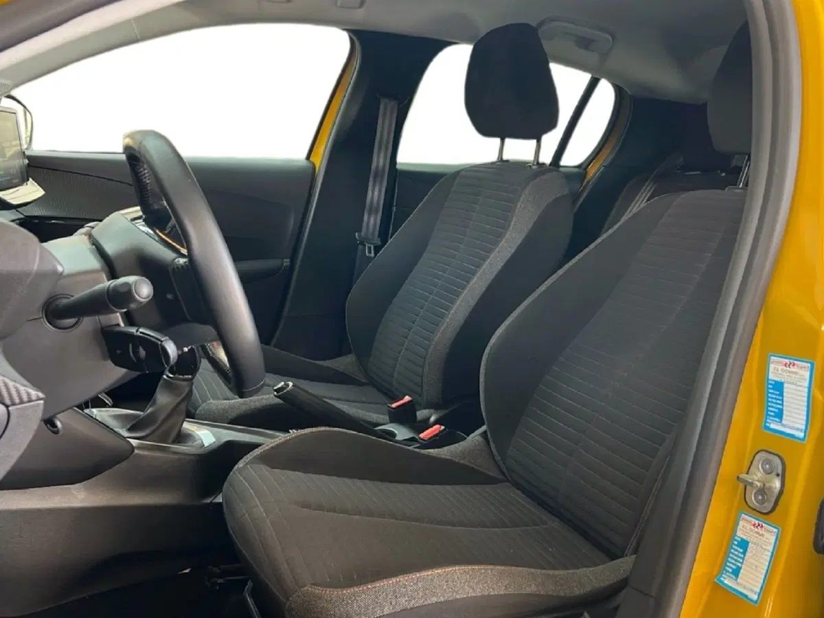 Peugeot 208 usata a Roma (12)