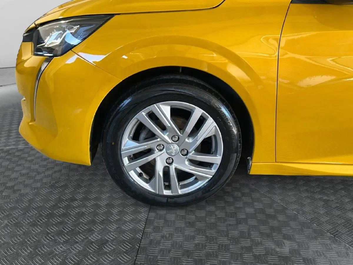 Peugeot 208 usata a Roma (9)