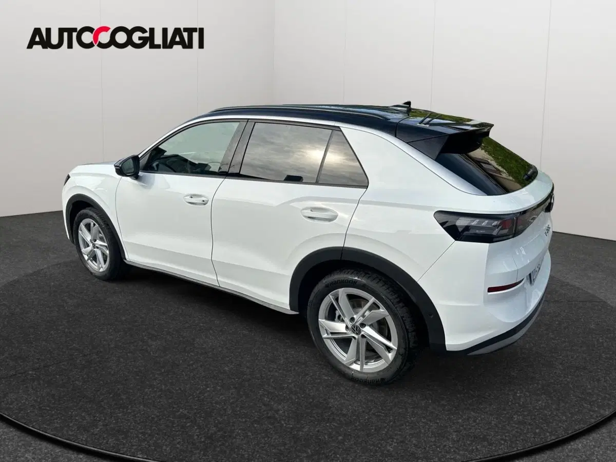 Volkswagen T-Roc nuova a Lecco (5)