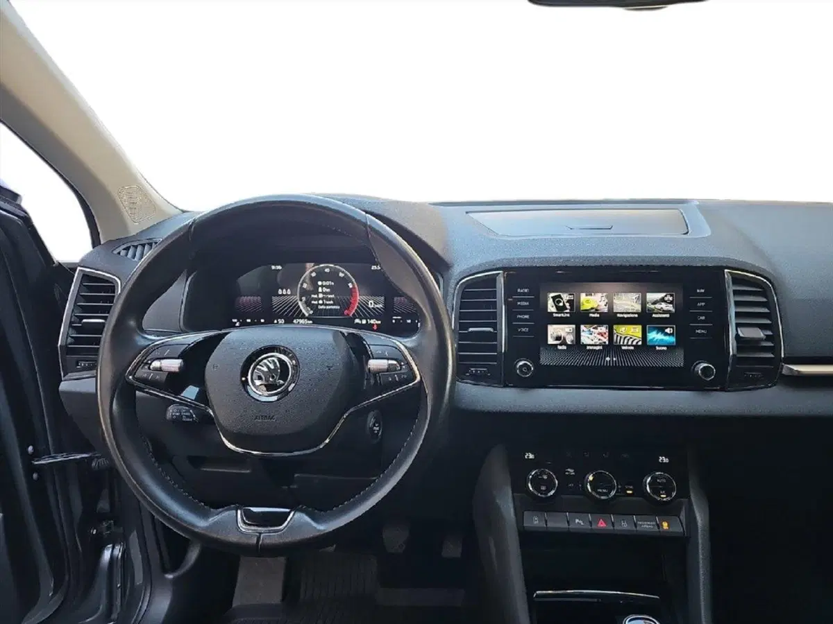 Skoda Karoq usata a Lecco (9)