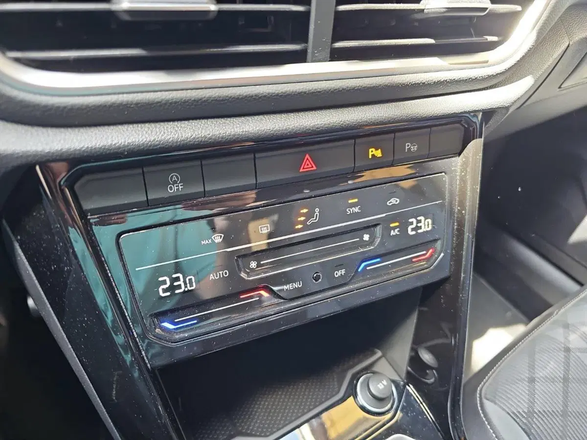 Volkswagen T-Roc usata a Lecco (17)