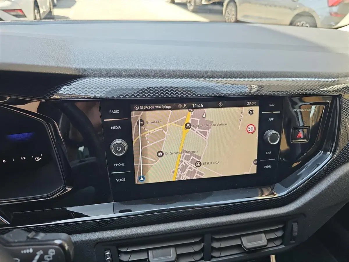 Volkswagen Taigo usata a Lecco (14)