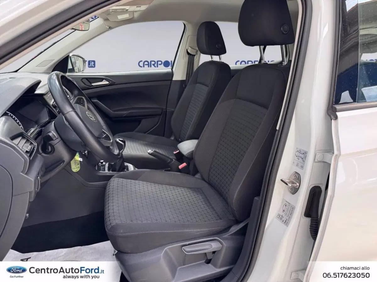 Volkswagen T-Cross usata a Roma (9)