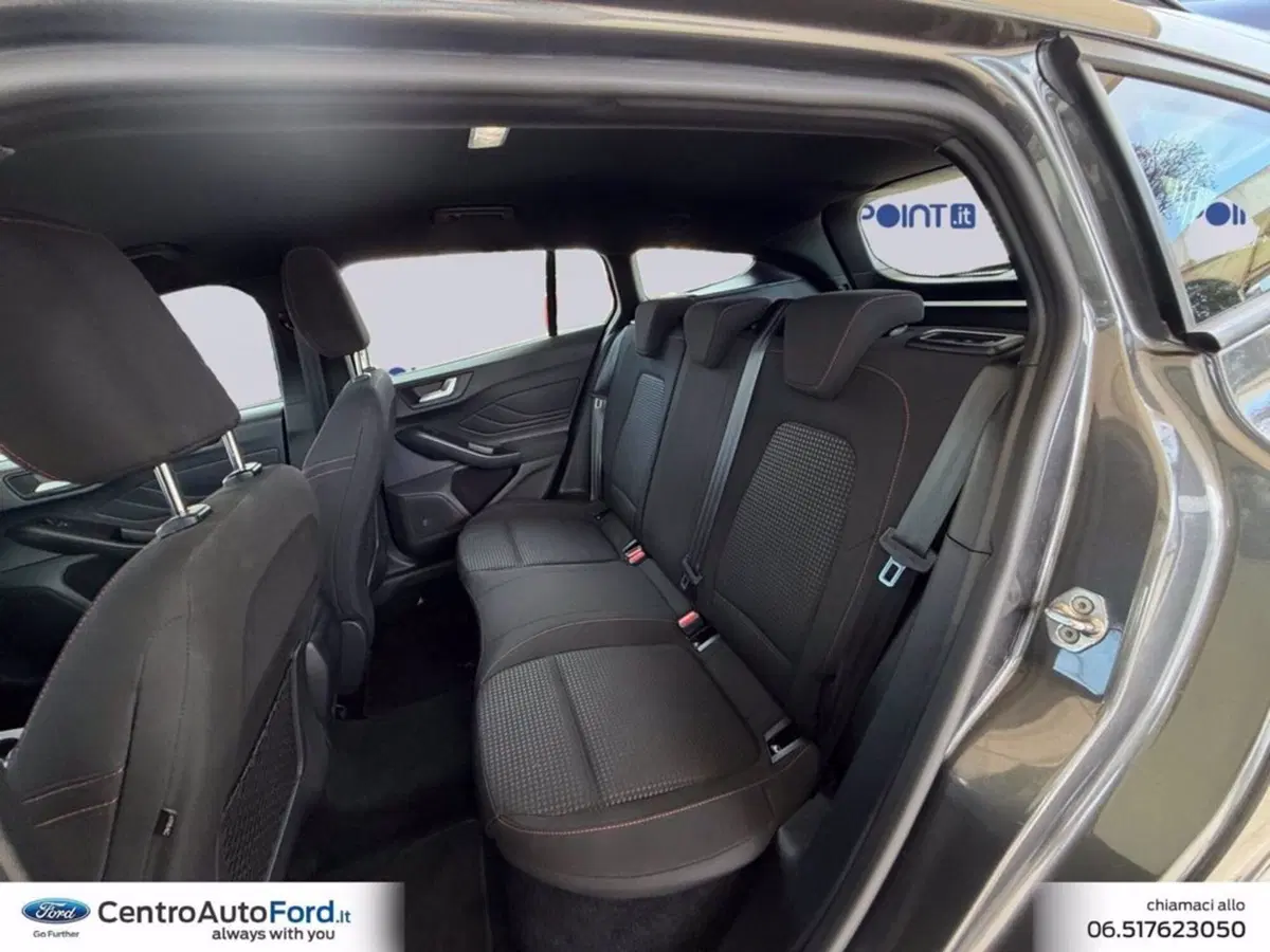 Ford Focus Station Wagon usata a Roma (13)