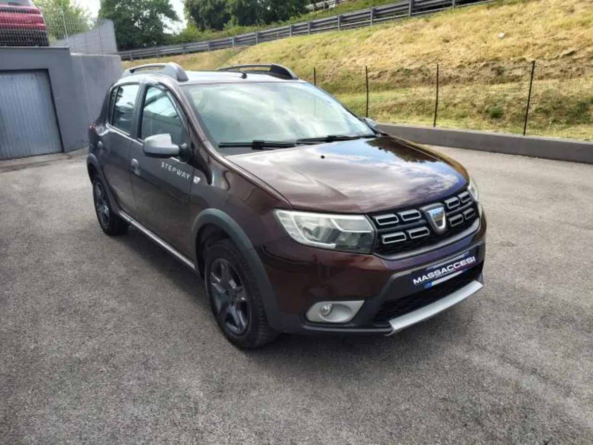 Dacia Sandero usata a Ancona (2)