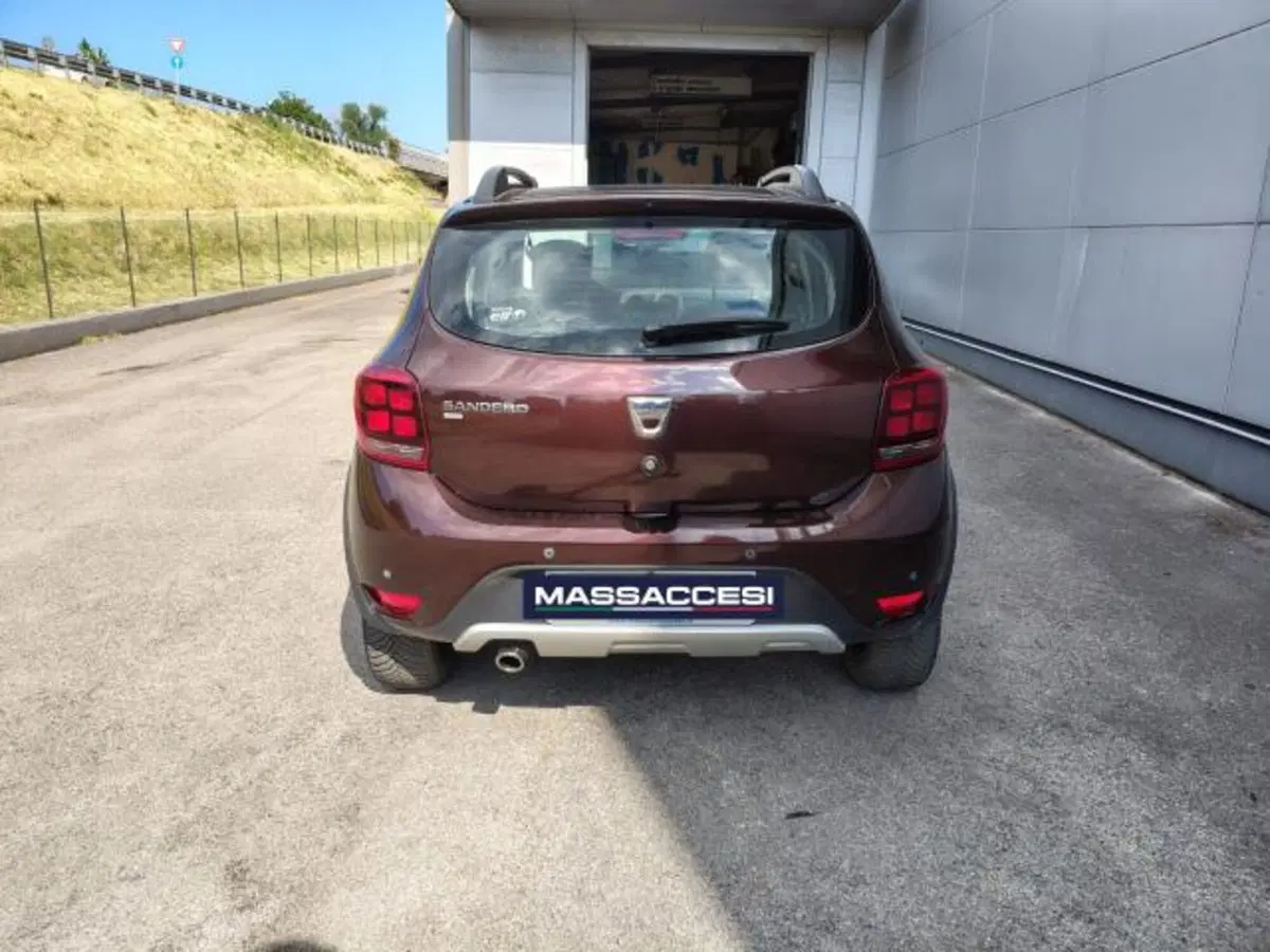 Dacia Sandero usata a Ancona (3)