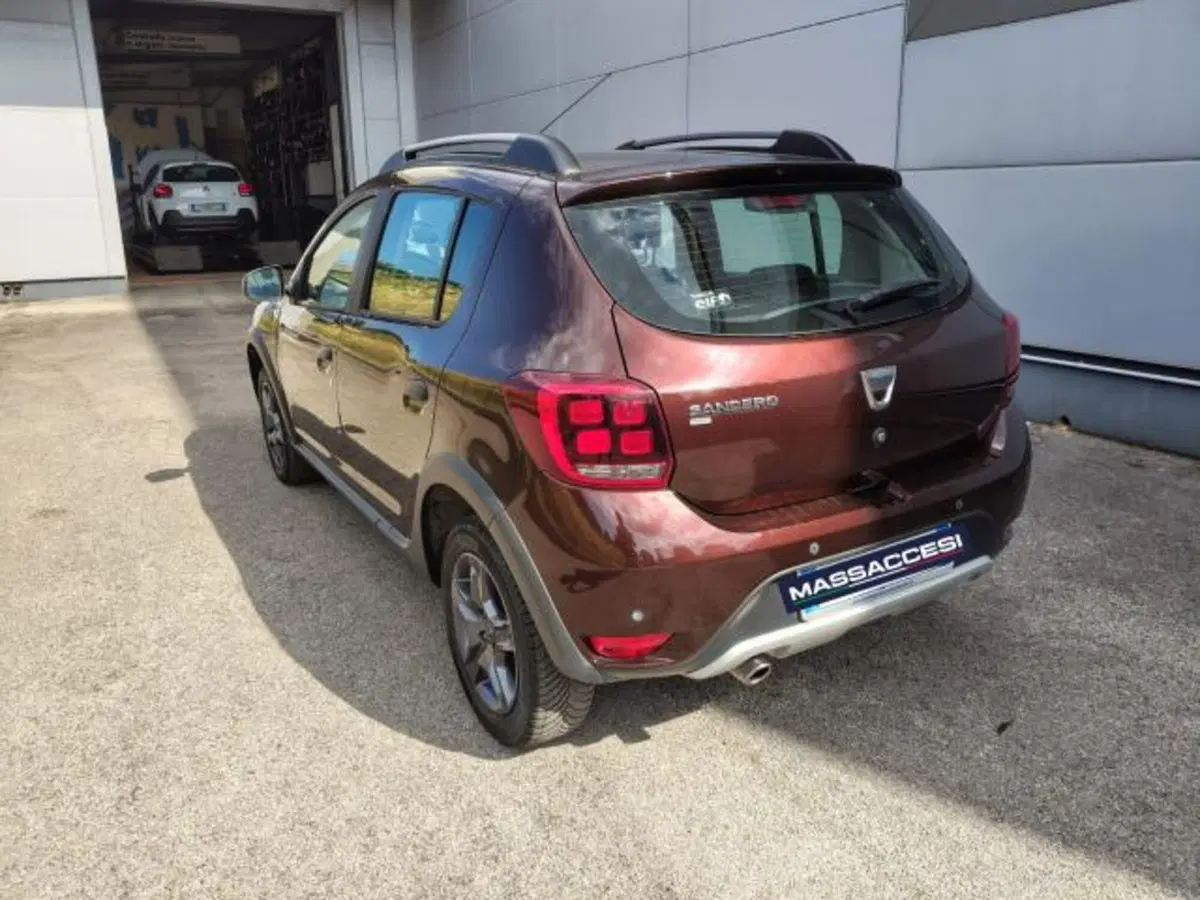 Dacia Sandero usata a Ancona (4)