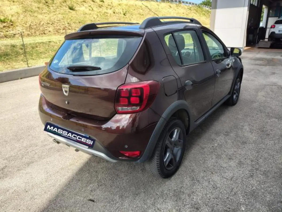 Dacia Sandero usata a Ancona (5)